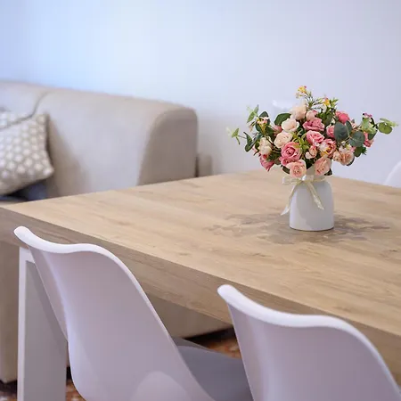 Luxury Domus- Metro Malatesta *