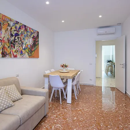 Luxury Domus- Metro Malatesta *