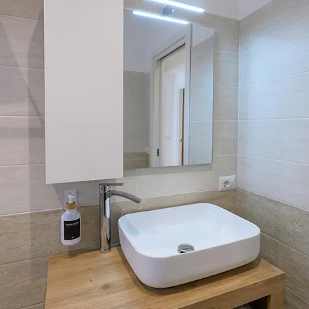 شقة Luxury Domus- Metro Malatesta *