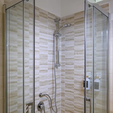 Luxury Domus- Metro Malatesta روما